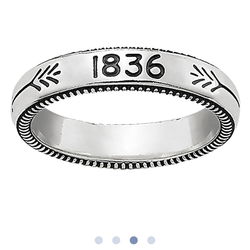 Retired James Avery ring